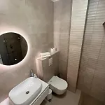 A&m * Трогир